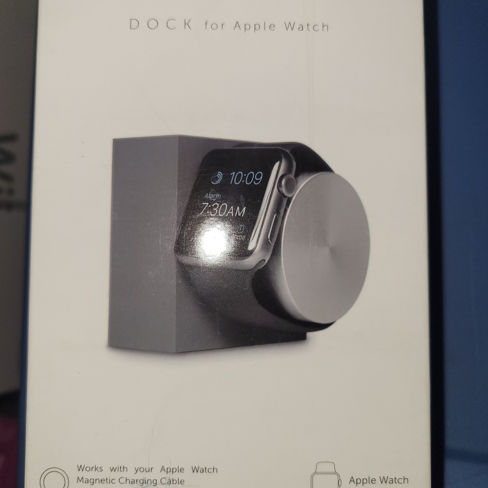Apple Magnetic Charging Dock - Silver and Gray